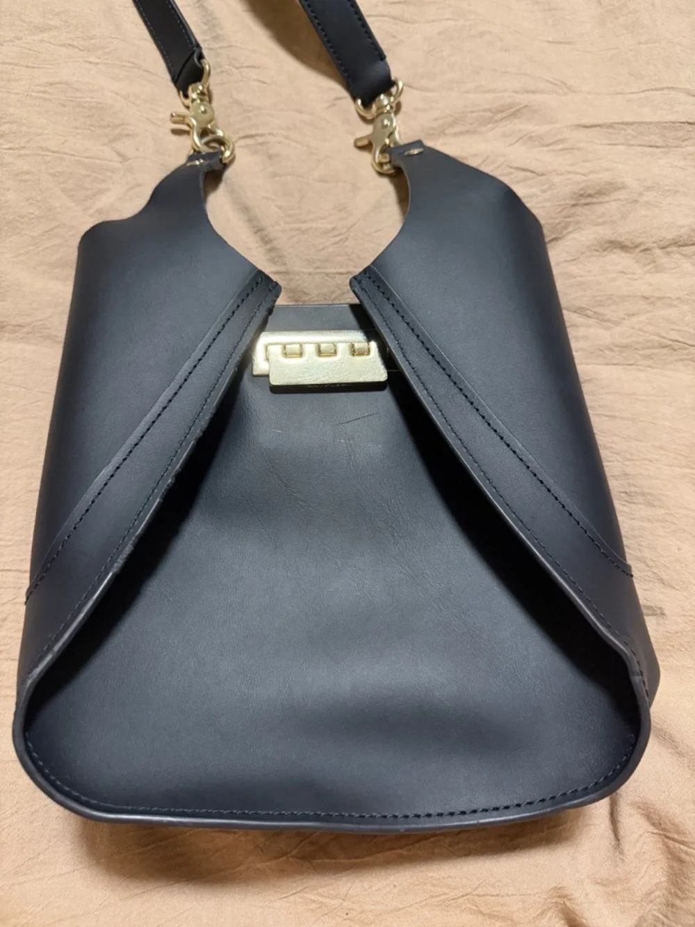 ZAC Zac Posen Belay Crossbody Bucket Bag purse Navy Blue